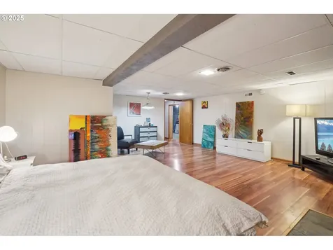 1915 SE 142nd Avenue Portland OR 97233