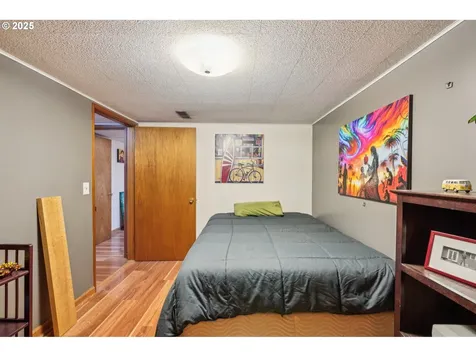 1915 SE 142nd Avenue Portland OR 97233