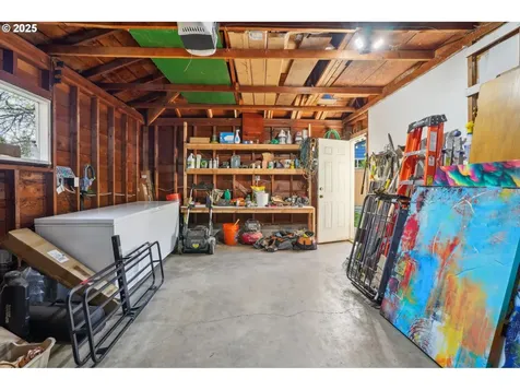 1915 SE 142nd Avenue Portland OR 97233