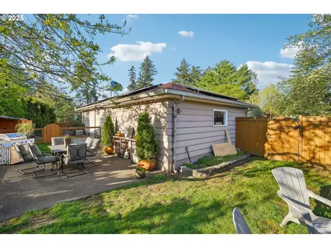 1915 SE 142nd Avenue Portland OR 97233
