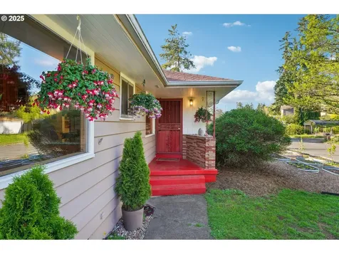 1915 SE 142nd Avenue Portland OR 97233