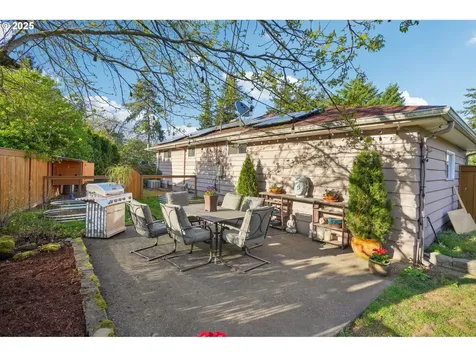 1915 SE 142nd Avenue Portland OR 97233