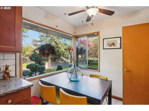 1915 SE 142nd Avenue Portland OR 97233