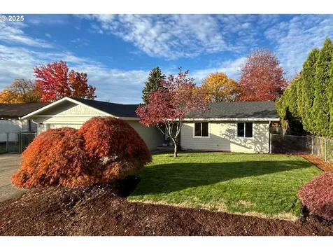 2709 E Walnut Avenue Newberg OR 97132