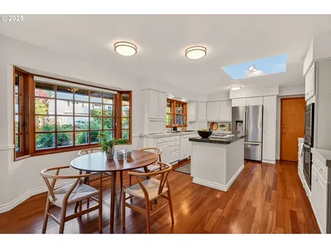 6744 SW Raleighwood Way Portland OR 97225