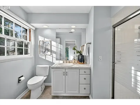 6744 SW Raleighwood Way Portland OR 97225