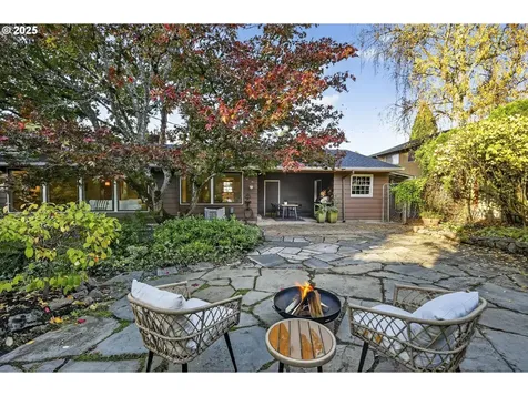 6744 SW Raleighwood Way Portland OR 97225