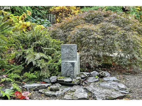 6744 SW Raleighwood Way Portland OR 97225