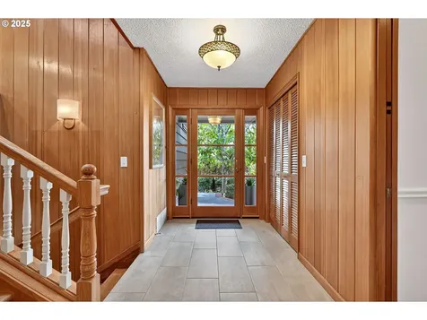 6744 SW Raleighwood Way Portland OR 97225