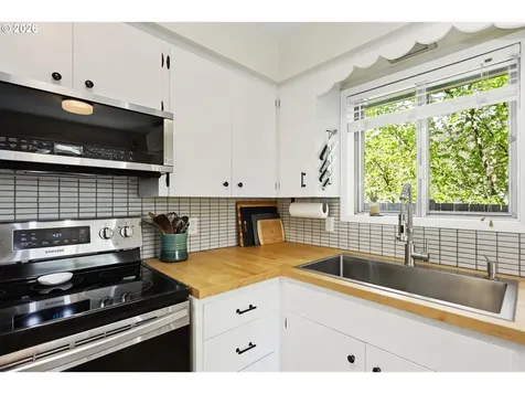 705 NE Church Place White Salmon WA 98672