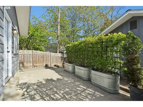 705 NE Church Place White Salmon WA 98672
