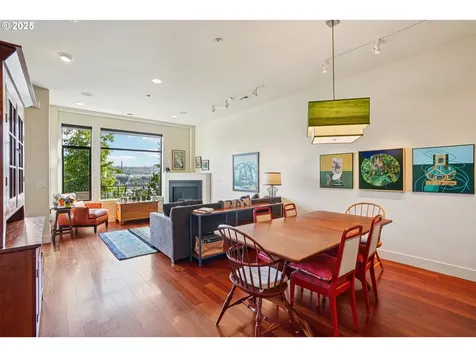 1740 NW Riverscape Street Portland OR 97209