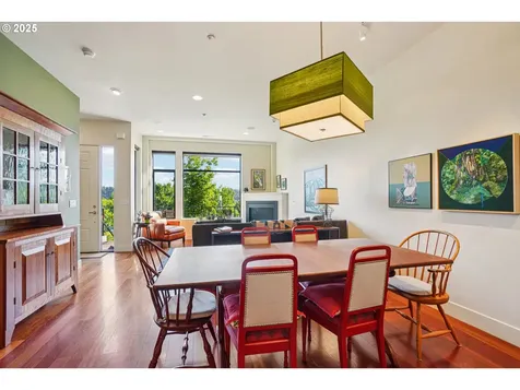 1740 NW Riverscape Street Portland OR 97209