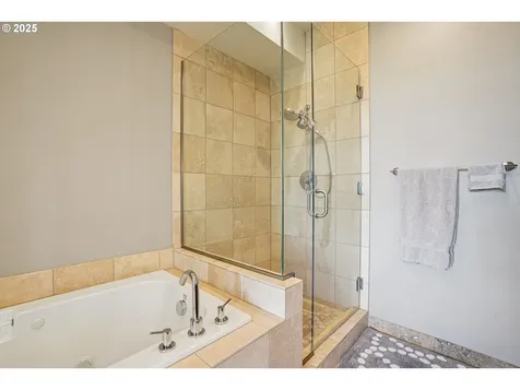 1740 NW Riverscape Street Portland OR 97209
