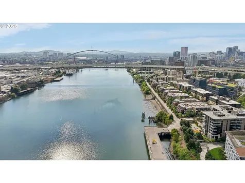 1740 NW Riverscape Street Portland OR 97209