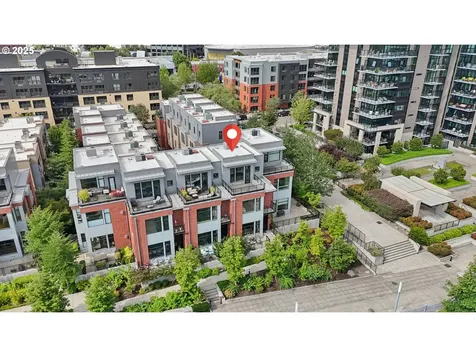 1740 NW Riverscape Street Portland OR 97209