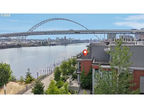 1740 NW Riverscape Street Portland OR 97209