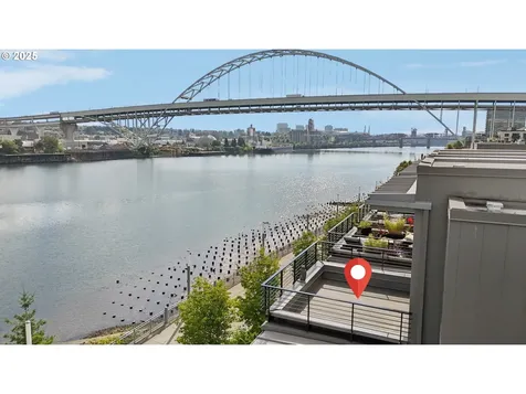 1740 NW Riverscape Street Portland OR 97209