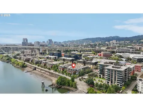 1740 NW Riverscape Street Portland OR 97209