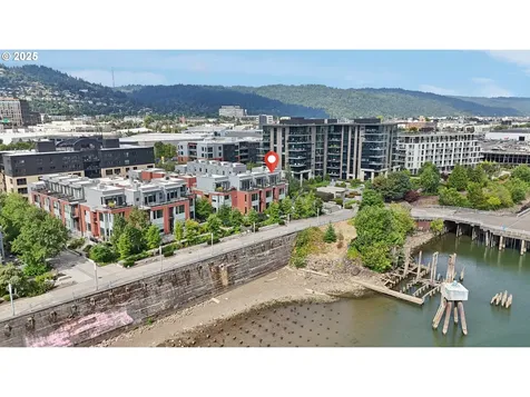 1740 NW Riverscape Street Portland OR 97209