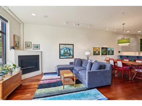 1740 NW Riverscape Street Portland OR 97209