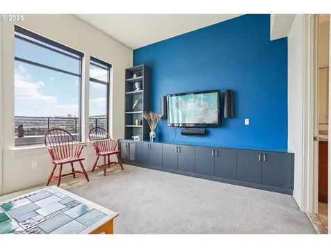 1740 NW Riverscape Street Portland OR 97209
