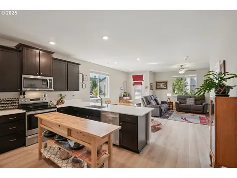 7035 NE 155th Place Vancouver WA 98682