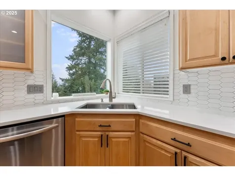 15605 SW Snowy Owl Lane Beaverton OR 97007