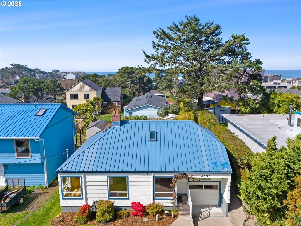 2645 NW Lee Avenue Lincoln City OR 97367
