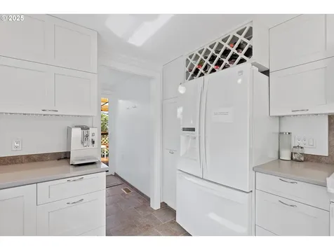 2645 NW Lee Avenue Lincoln City OR 97367