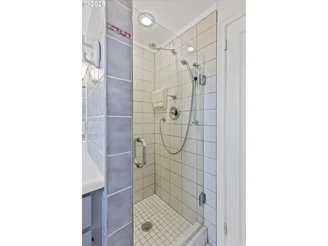 2645 NW Lee Avenue Lincoln City OR 97367