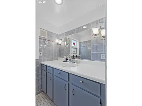 2645 NW Lee Avenue Lincoln City OR 97367