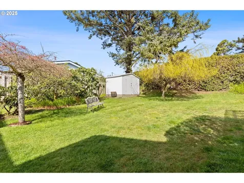 2645 NW Lee Avenue Lincoln City OR 97367