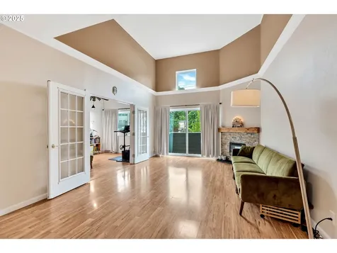 4320 S Corbett Avenue Portland OR 97239