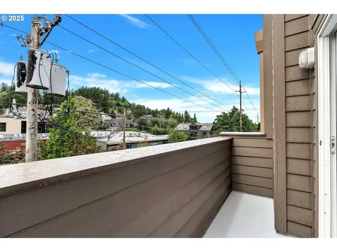 4320 S Corbett Avenue Portland OR 97239