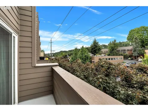 4320 S Corbett Avenue Portland OR 97239