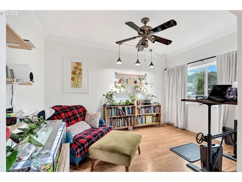 4320 S Corbett Avenue Portland OR 97239