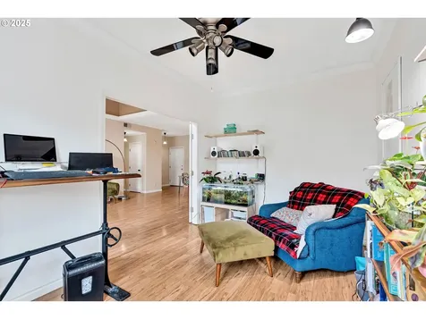 4320 S Corbett Avenue Portland OR 97239