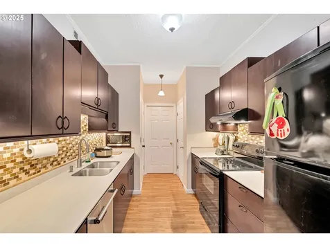 4320 S Corbett Avenue Portland OR 97239