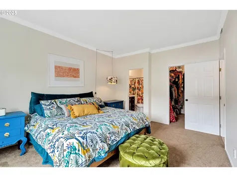 4320 S Corbett Avenue Portland OR 97239