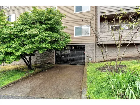 4320 S Corbett Avenue Portland OR 97239