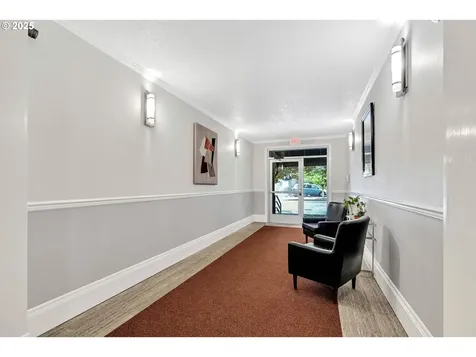 4320 S Corbett Avenue Portland OR 97239