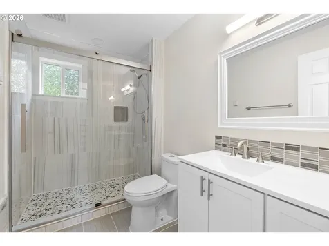 15300 NE 39th Street Vancouver WA 98682