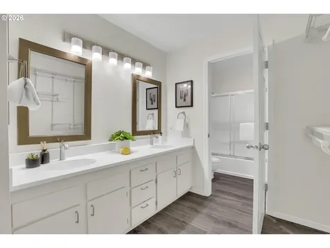 5063 SW Foothills Drive Lake Oswego OR 97034