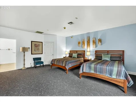 5063 SW Foothills Drive Lake Oswego OR 97034