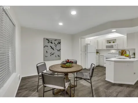 5063 SW Foothills Drive Lake Oswego OR 97034