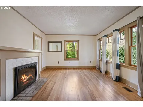 1516 N Winchell Street Portland OR 97217