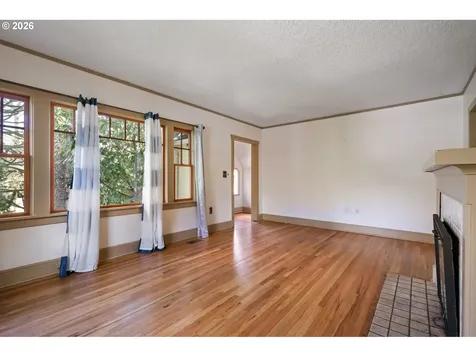 1516 N Winchell Street Portland OR 97217