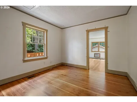 1516 N Winchell Street Portland OR 97217