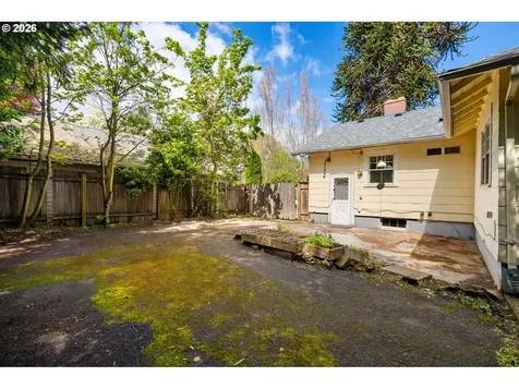 1516 N Winchell Street Portland OR 97217